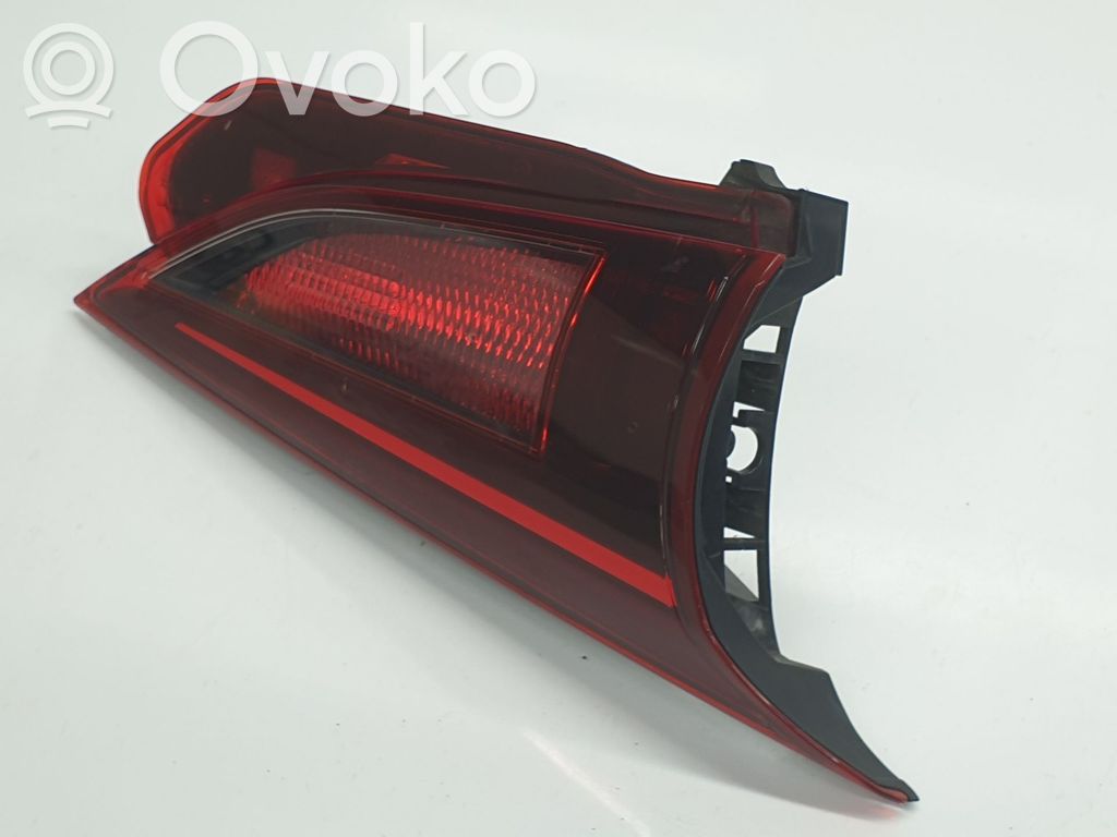 Mazda 3 II Takaluukun takavalot 