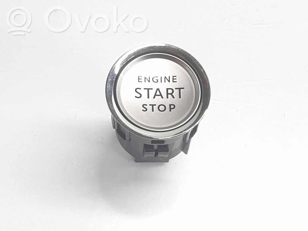 Opel Astra L Bouton poussoir de démarrage du moteur