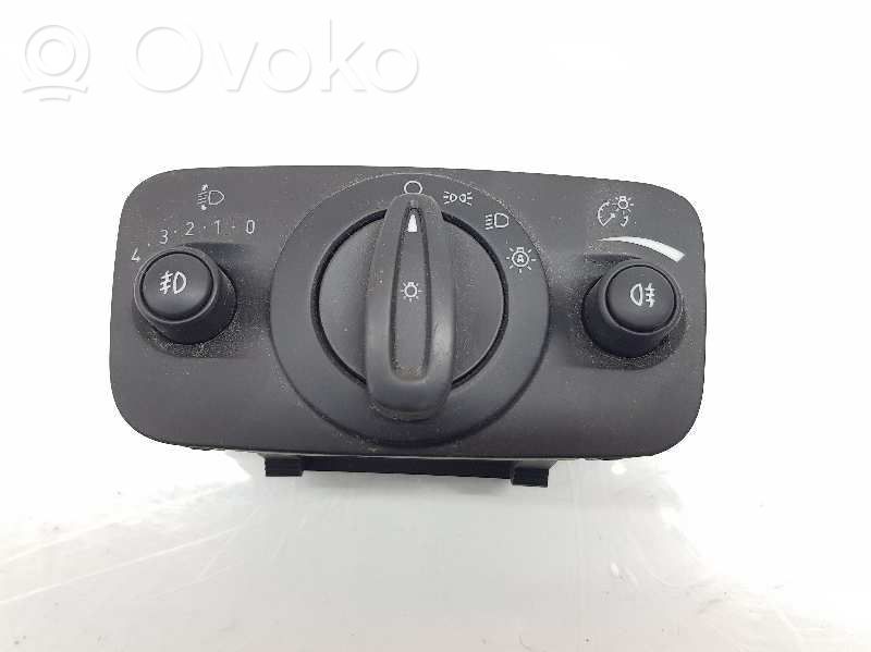 Ford Fiesta Interruptor de luz 