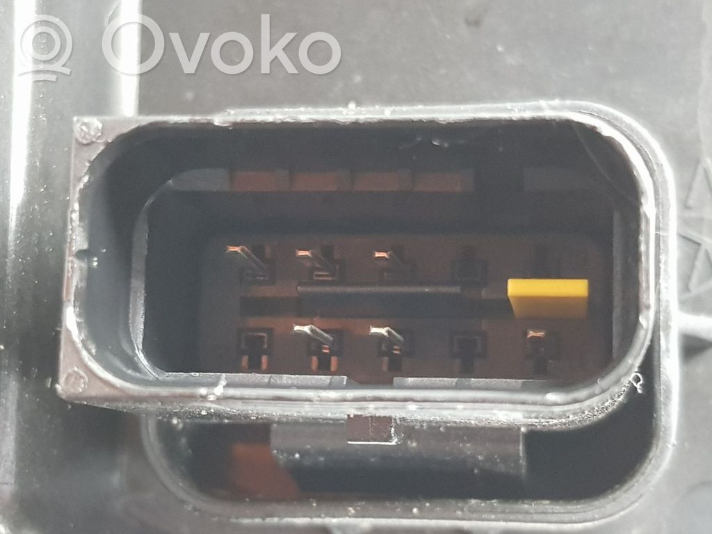 Opel Astra L Lampa przednia 