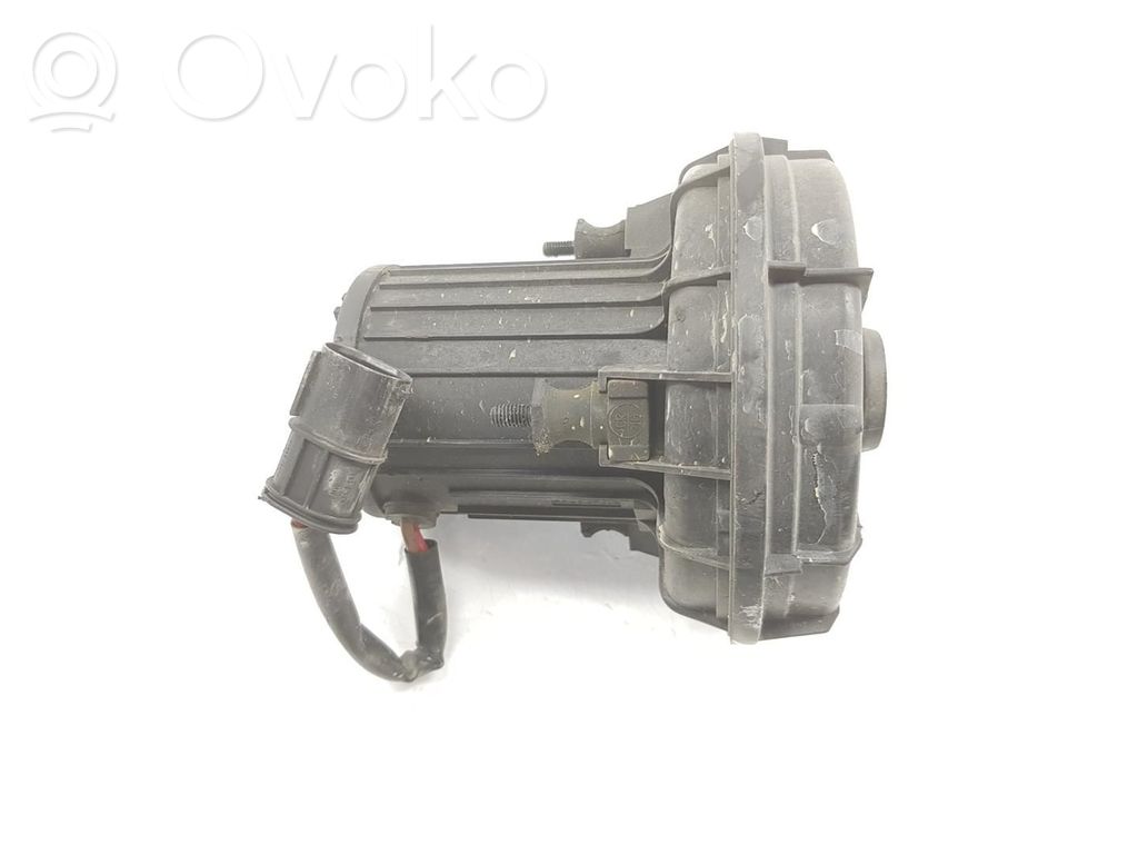 BMW 7 E65 E66 Bomba de aire secundaria 