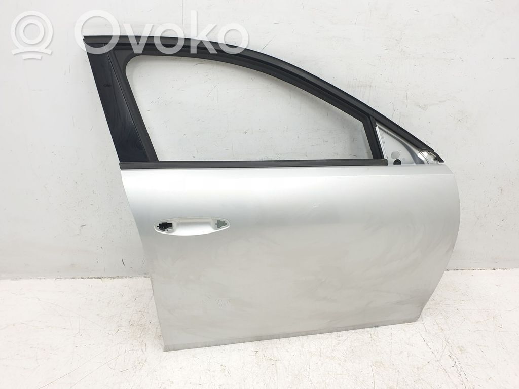 Opel Astra L Puerta delantera 