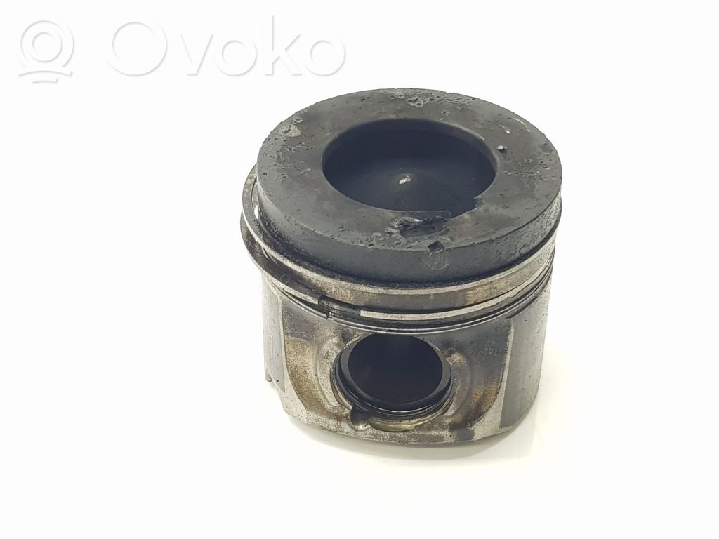 BMW 5 F10 F11 Piston 