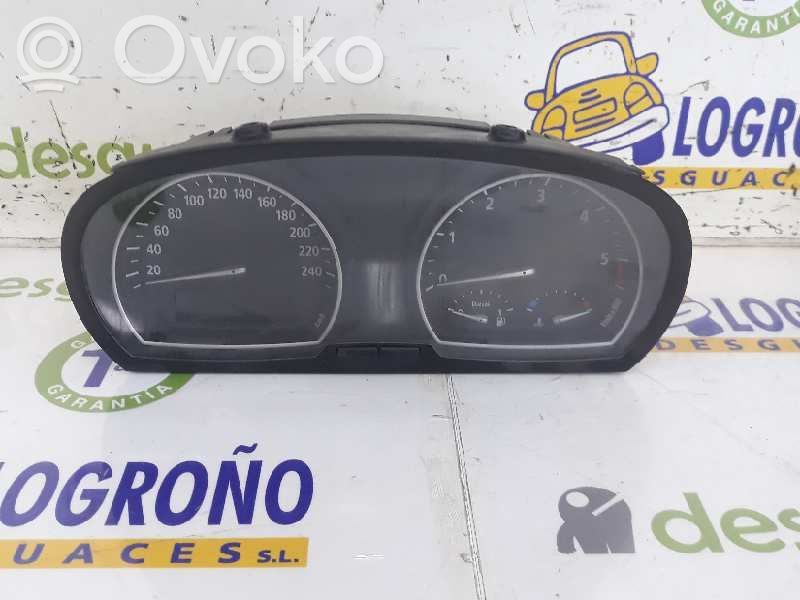 BMW X3 E83 Speedometer (instrument cluster) 