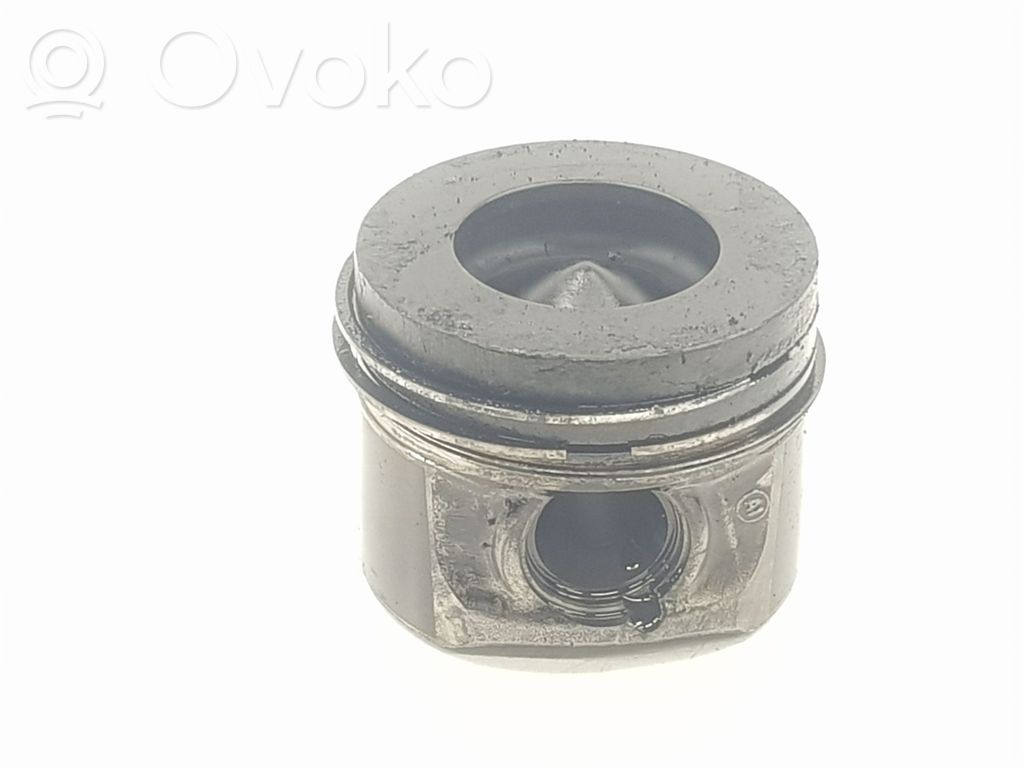 BMW 1 F20 F21 Pistón 