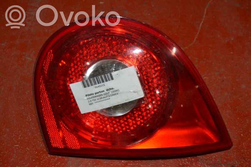 Volkswagen Golf V Lampă spate în capacul portbagajului 