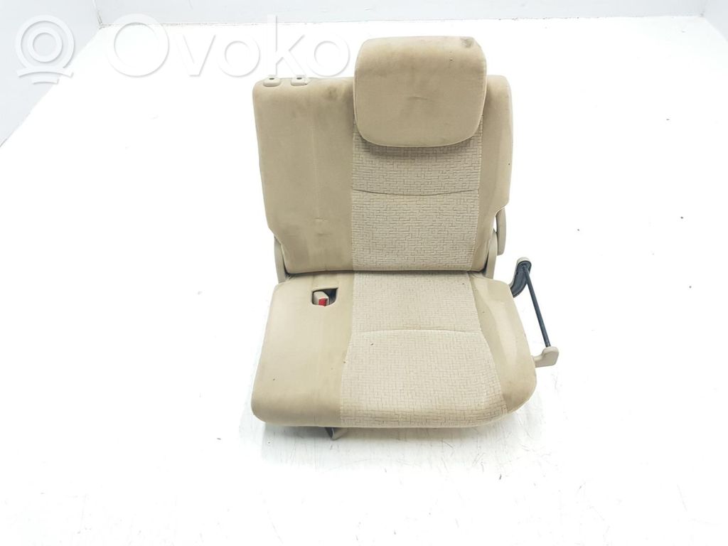 Toyota Land Cruiser (J120) Al treilea rând de scaune 