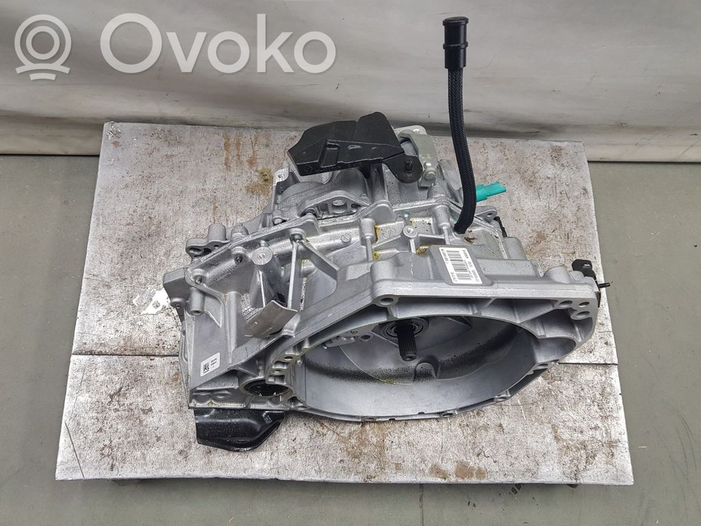 Dacia Sandero Manual 5 speed gearbox 