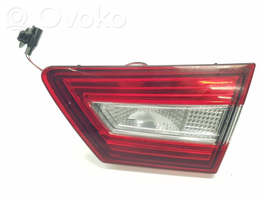 Renault Clio IV Luci posteriori del portellone del bagagliaio