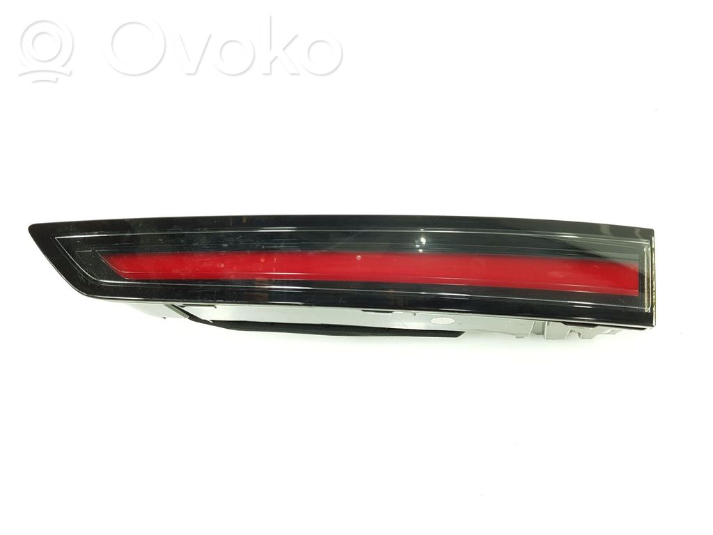 Opel Astra L Takaluukun takavalot 