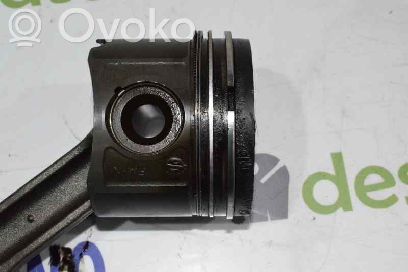 BMW 3 E90 E91 Piston 