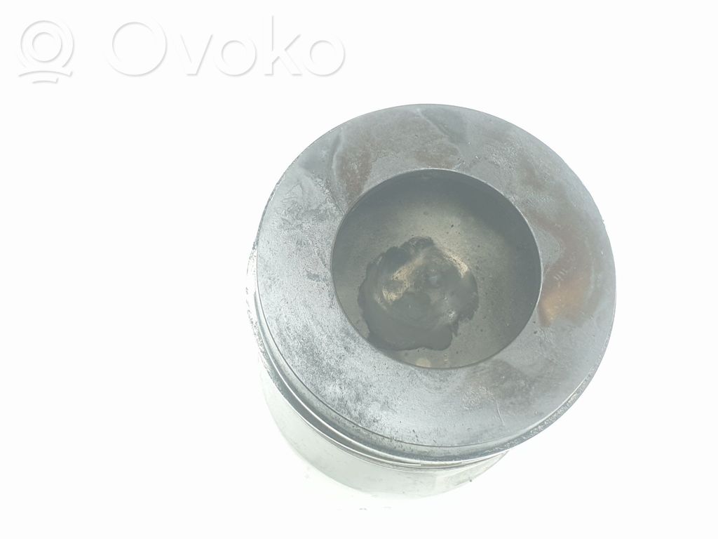 BMW X1 E84 Piston 