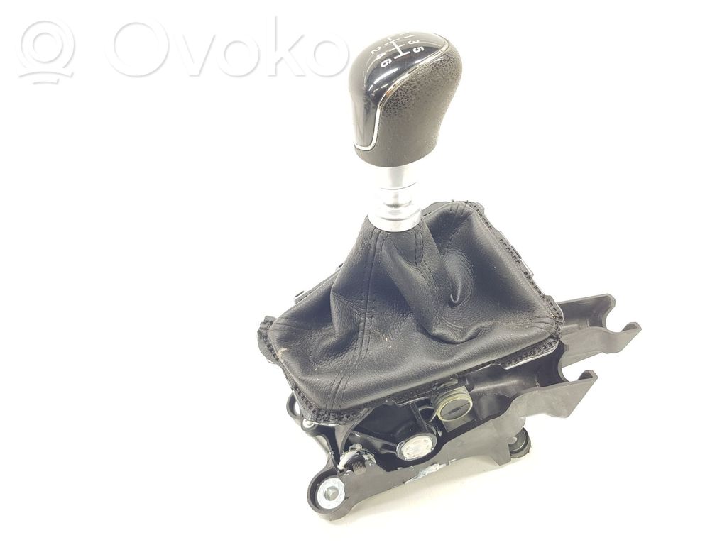 Ford Focus Gear shifter/selector 