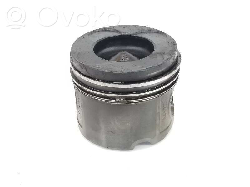 BMW 3 E90 E91 Piston 