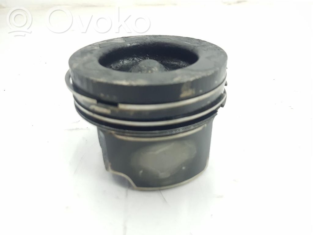 Mazda CX-5 Piston 
