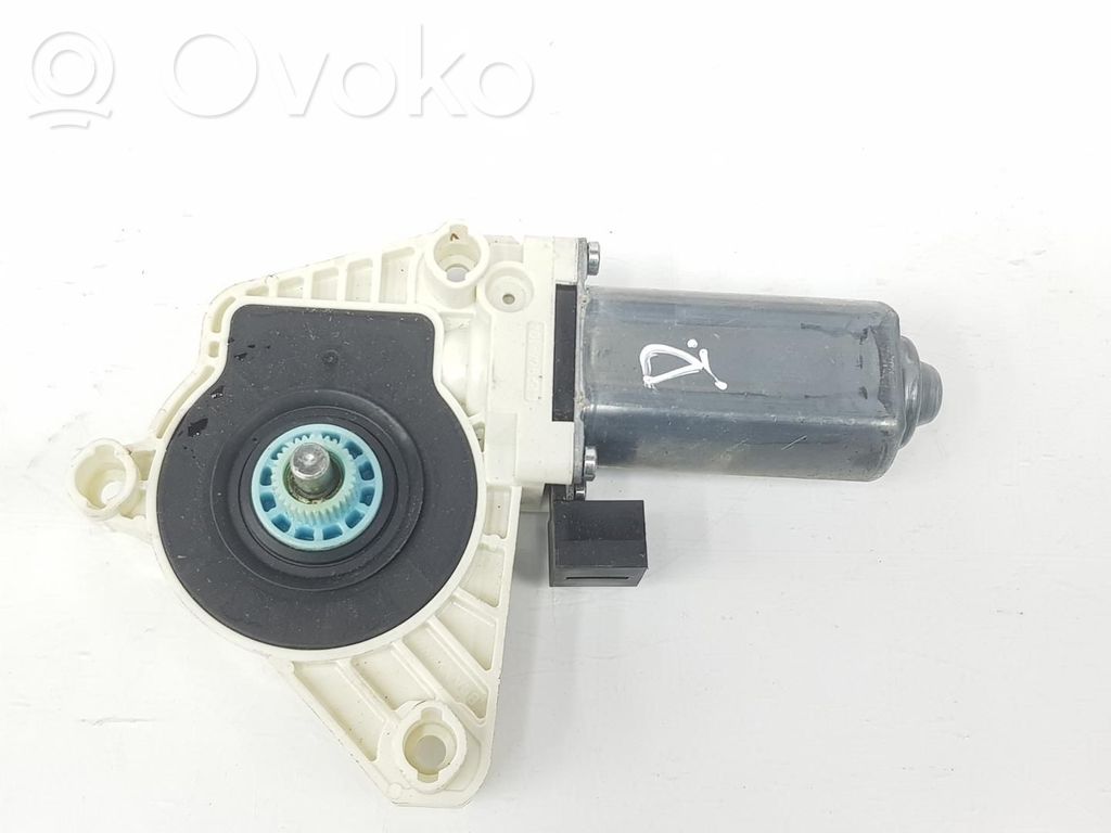 Volkswagen Golf VII Moteur de lève-vitre de porte avant