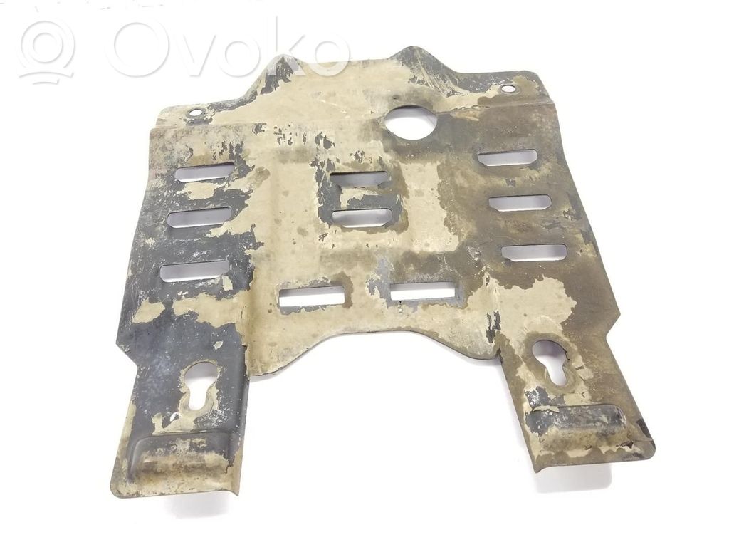 Isuzu N Series Cache de protection sous moteur