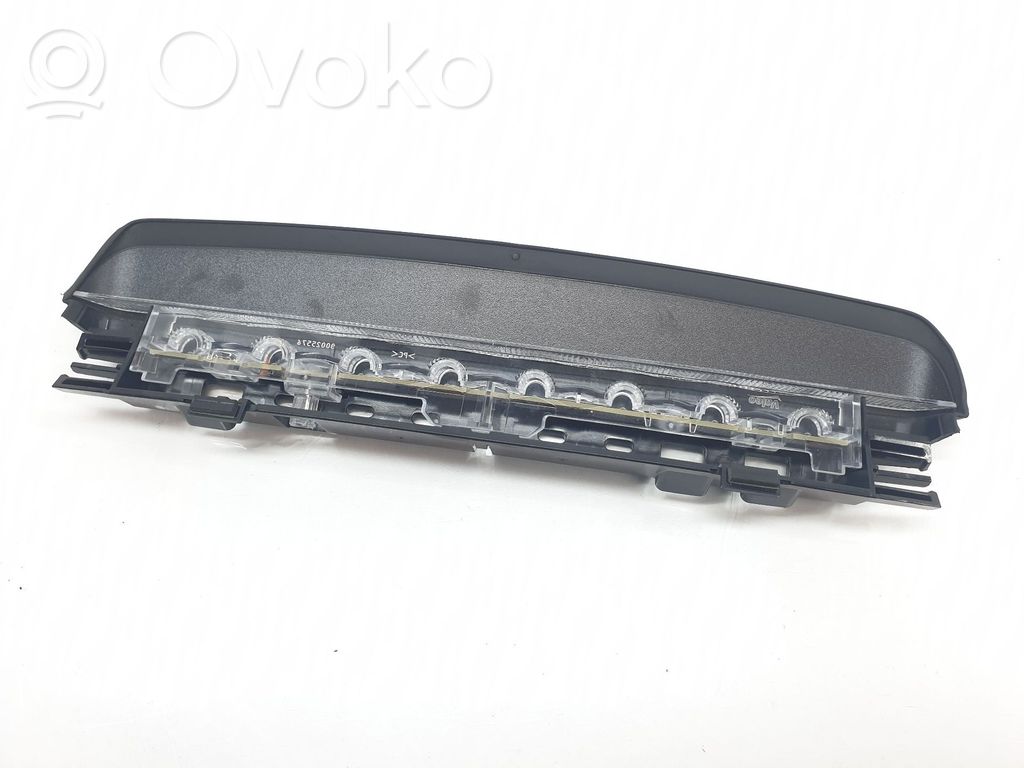 BMW 2 F22 F23 Luce d’arresto centrale/supplementare 