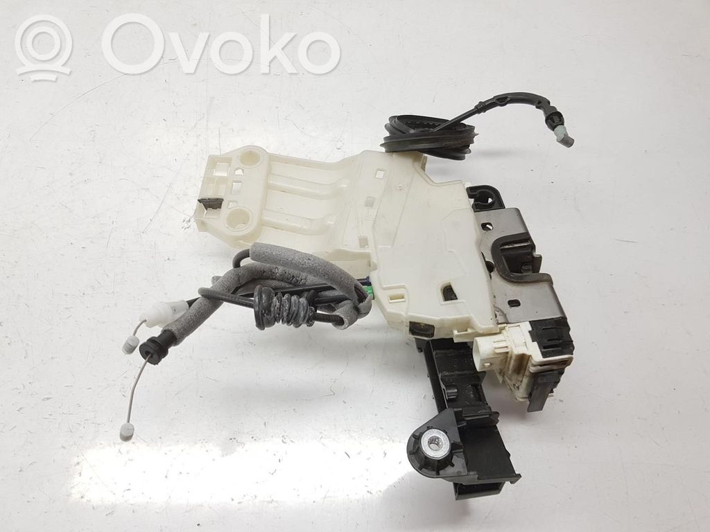 Fiat 500X Priekšpusē slēdzene 