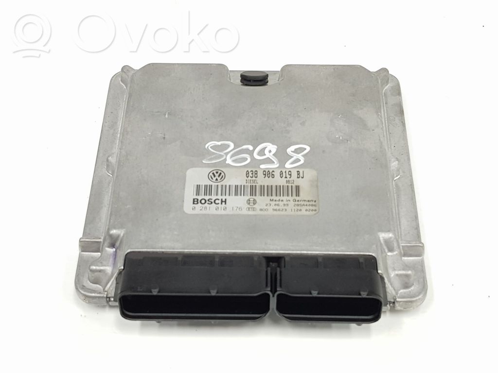 Volkswagen PASSAT B5 Unitate/modul de control motor 