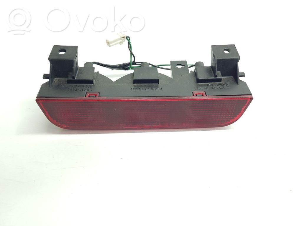Mitsubishi Montero Luce d’arresto centrale/supplementare