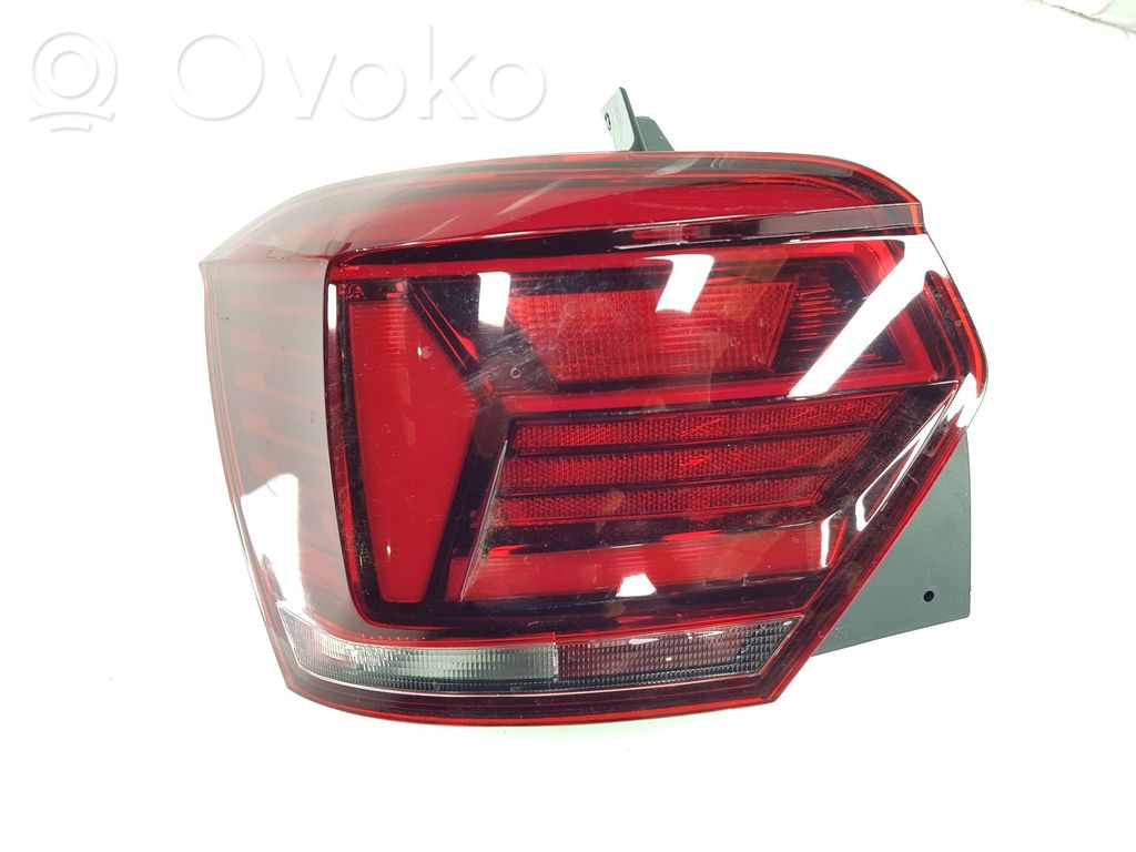Volkswagen Polo VI Lampa tylna 