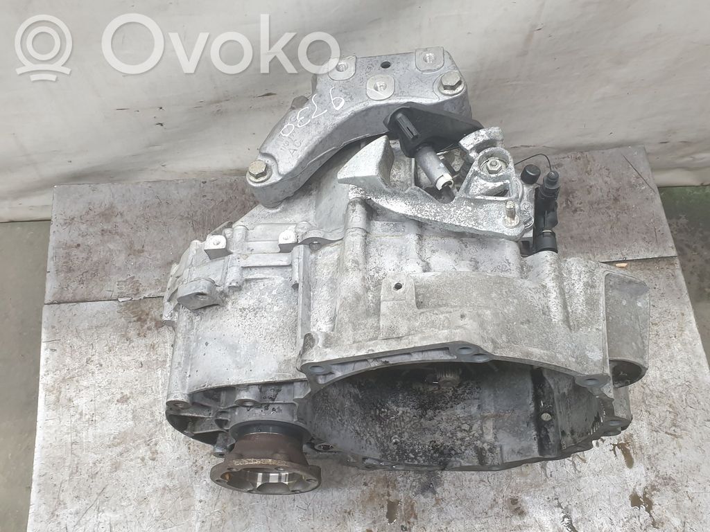 Volkswagen PASSAT B6 Cutie viteze manuală cu 5 trepte 