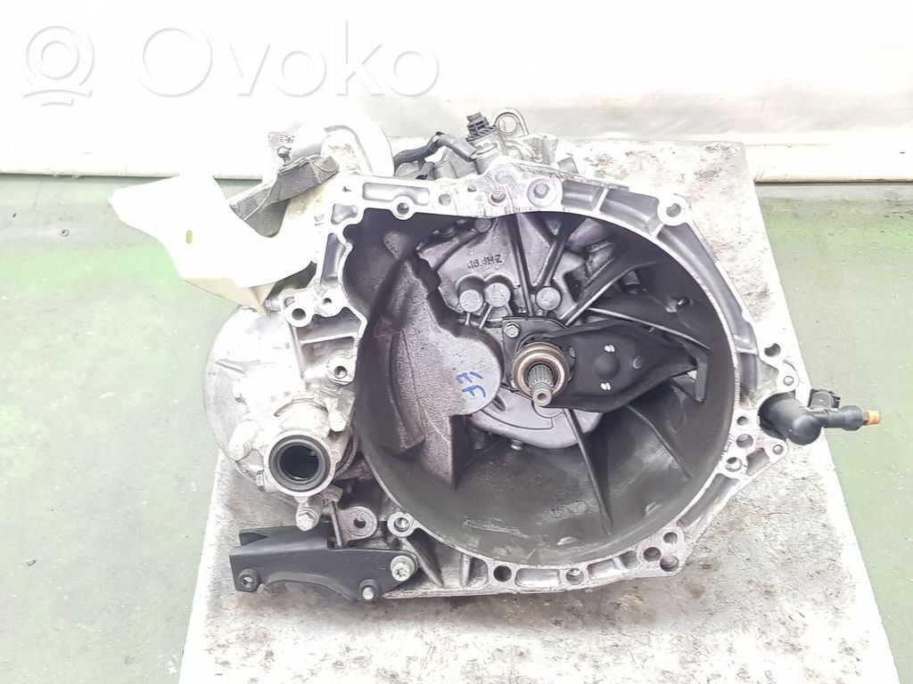 Peugeot 2008 I Scatola del cambio manuale a 5 velocità