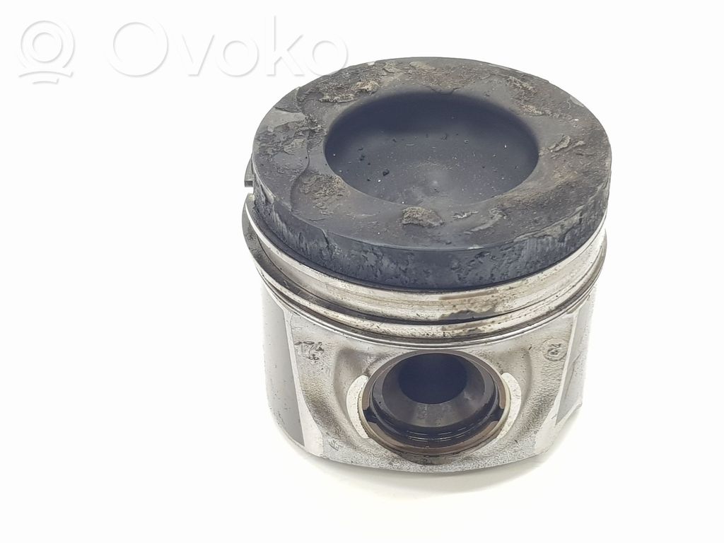 Volvo XC60 Piston 