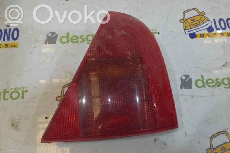 Renault Clio II Luci posteriori 