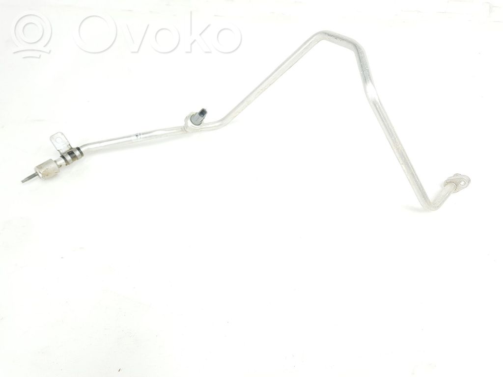 Ilmastointilaitteen putki (A/C)   924489058R,924489058R