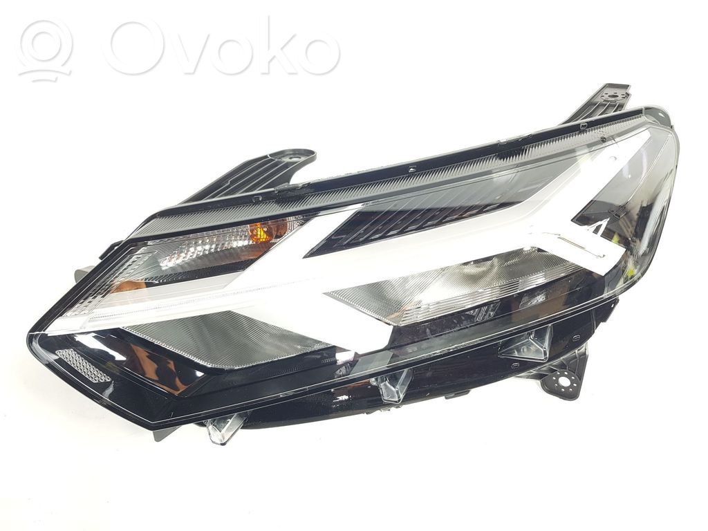 Dacia Sandero III Lampa przednia 