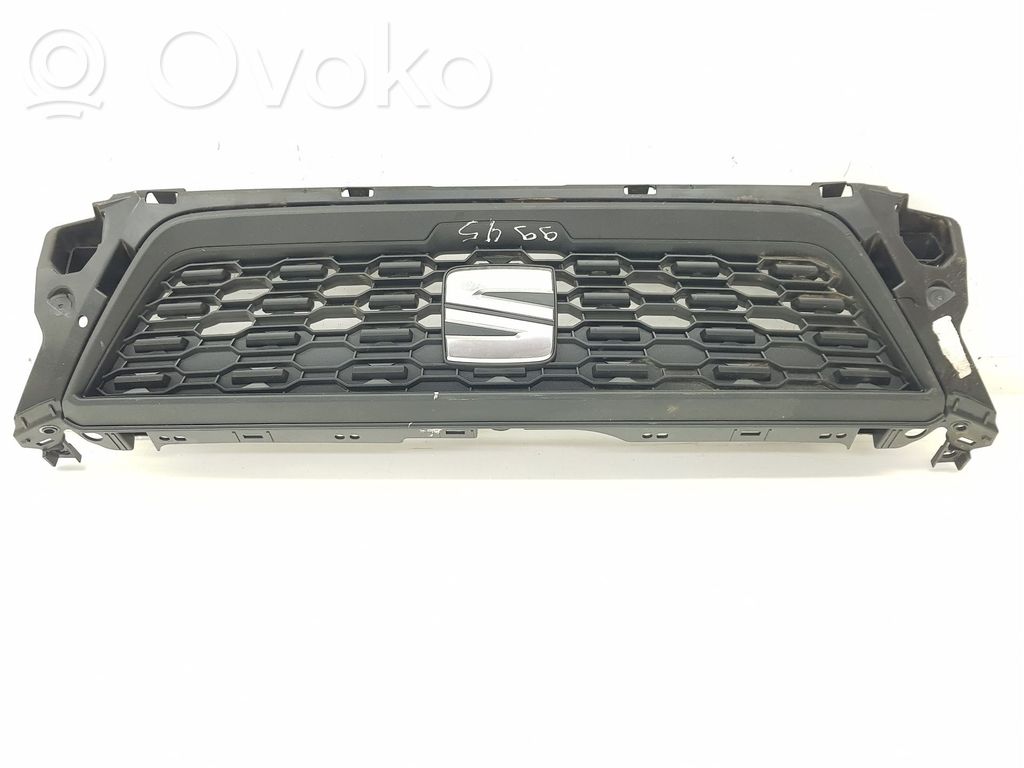 Seat Ibiza V (KJ) Atrapa chłodnicy / Grill 