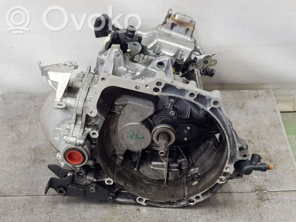 Manual 5 speed gearbox   20MB46,9808323680