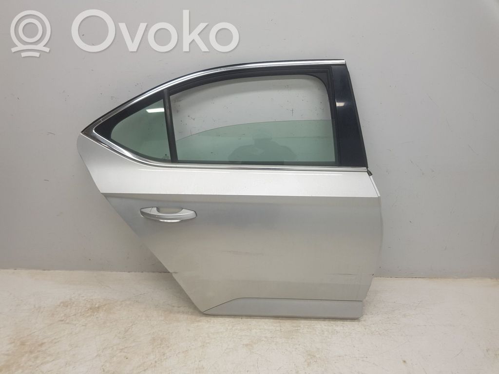 Skoda Superb B8 (3V) Puerta trasera 