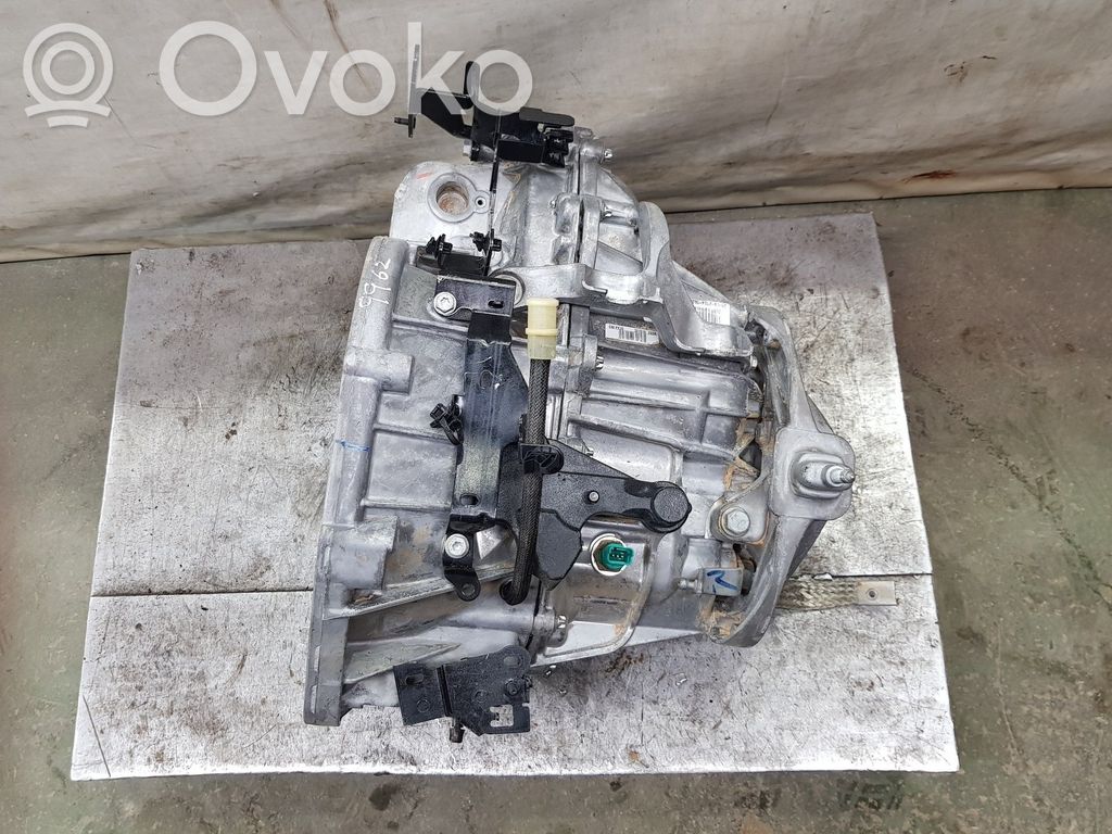 Renault Trafic III (X82) Cutie viteze manuală cu 5 trepte 