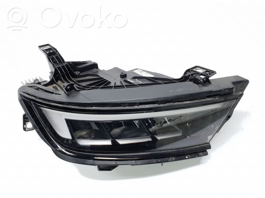 Opel Astra L Lampa przednia 
