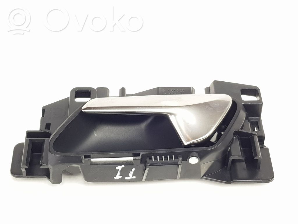 Opel Astra L Manecilla interna puerta trasera 