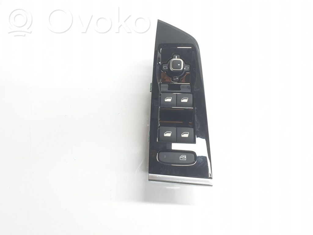 Opel Astra L Przyciski szyb 