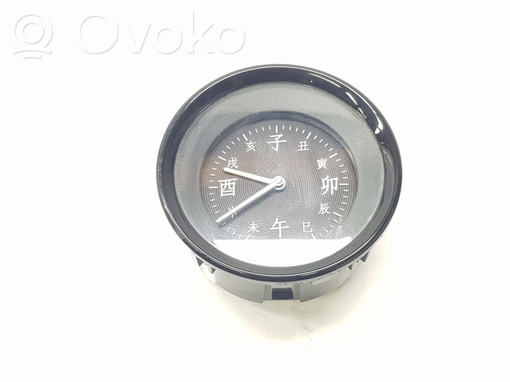 Suzuki Vitara (LY) Reloj 