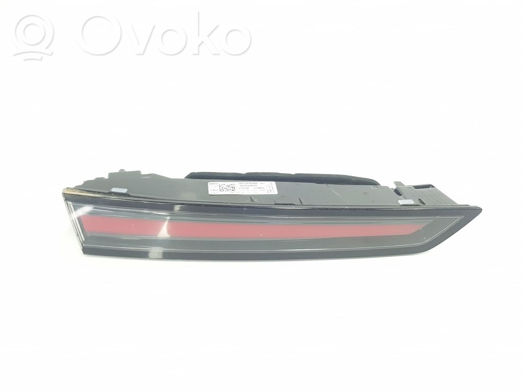 Opel Astra L Takaluukun takavalot 