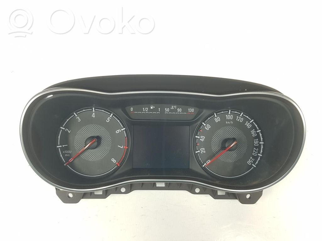 Opel Corsa E Nopeusmittari (mittaristo) 