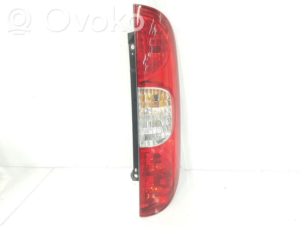 Fiat Doblo Luci posteriori