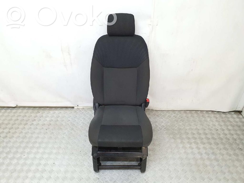 Nissan NV200 Etumatkustajan istuin