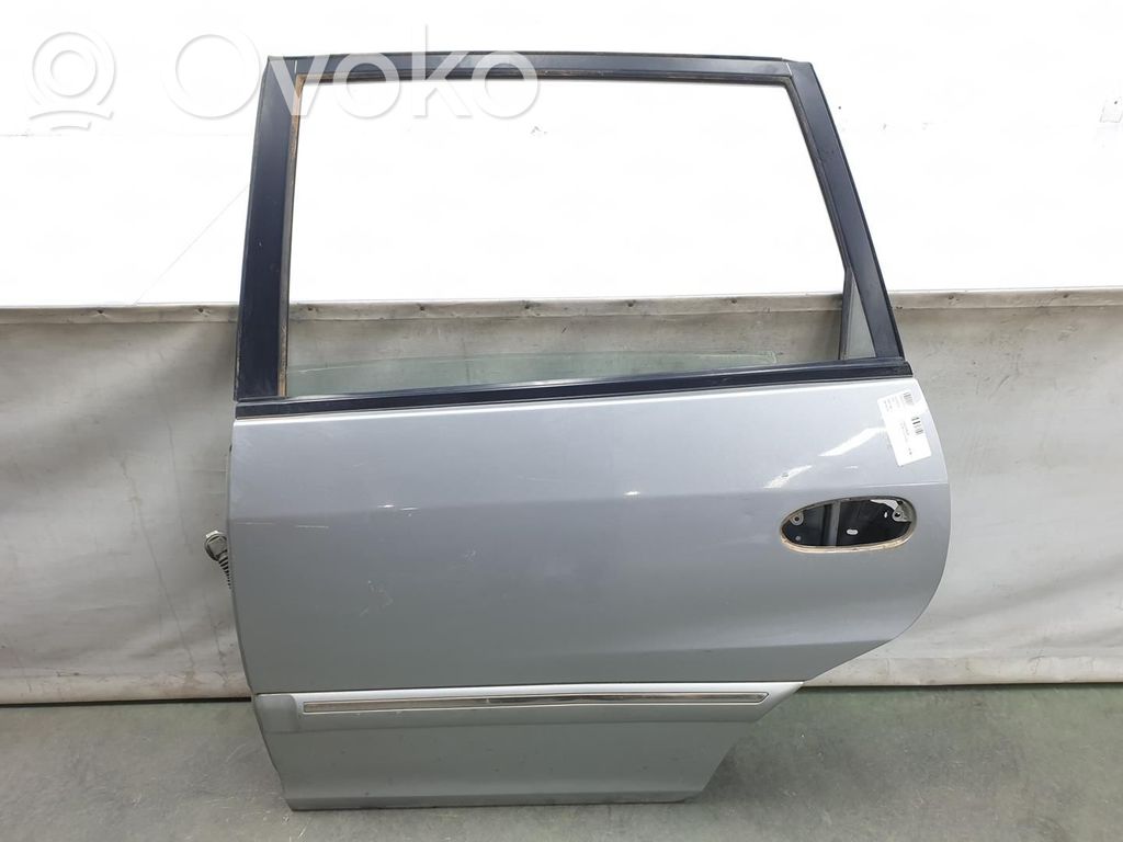 KIA Carens I Porte arrière