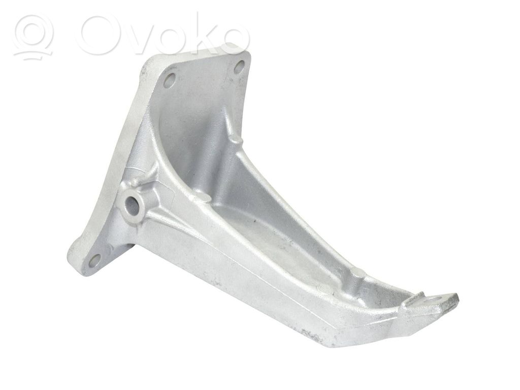 BMW 3 E30 Engine mounting bracket 
