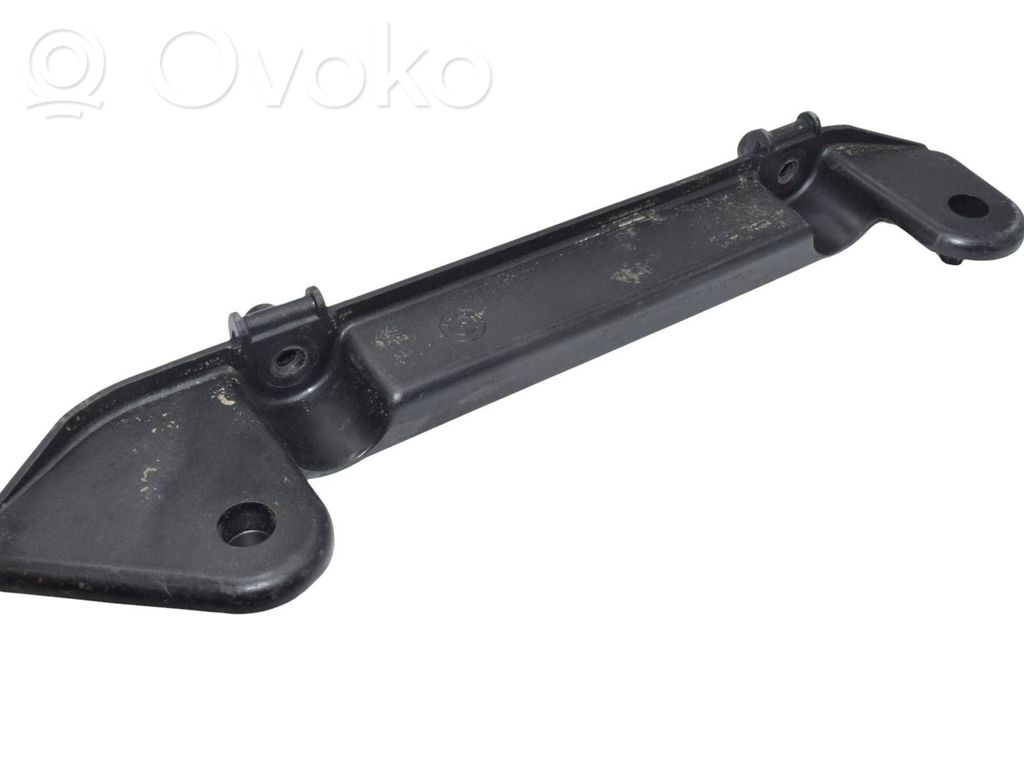 BMW 3 E30 Radiator mount bracket 