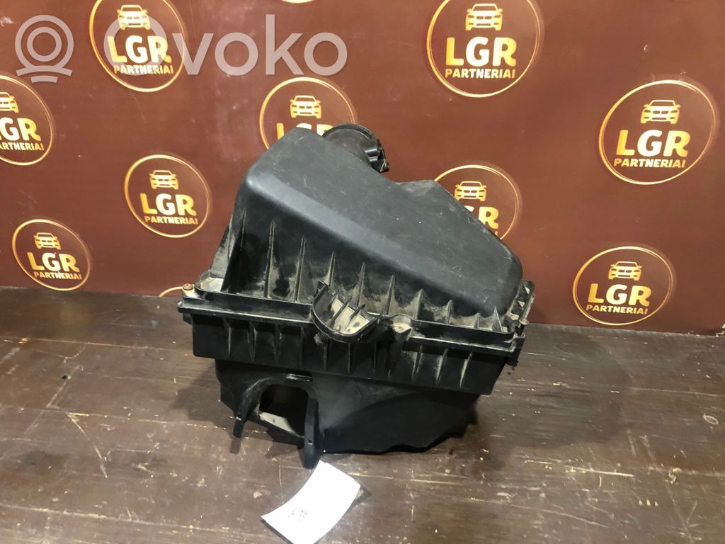 Ford S-MAX Air filter box 
