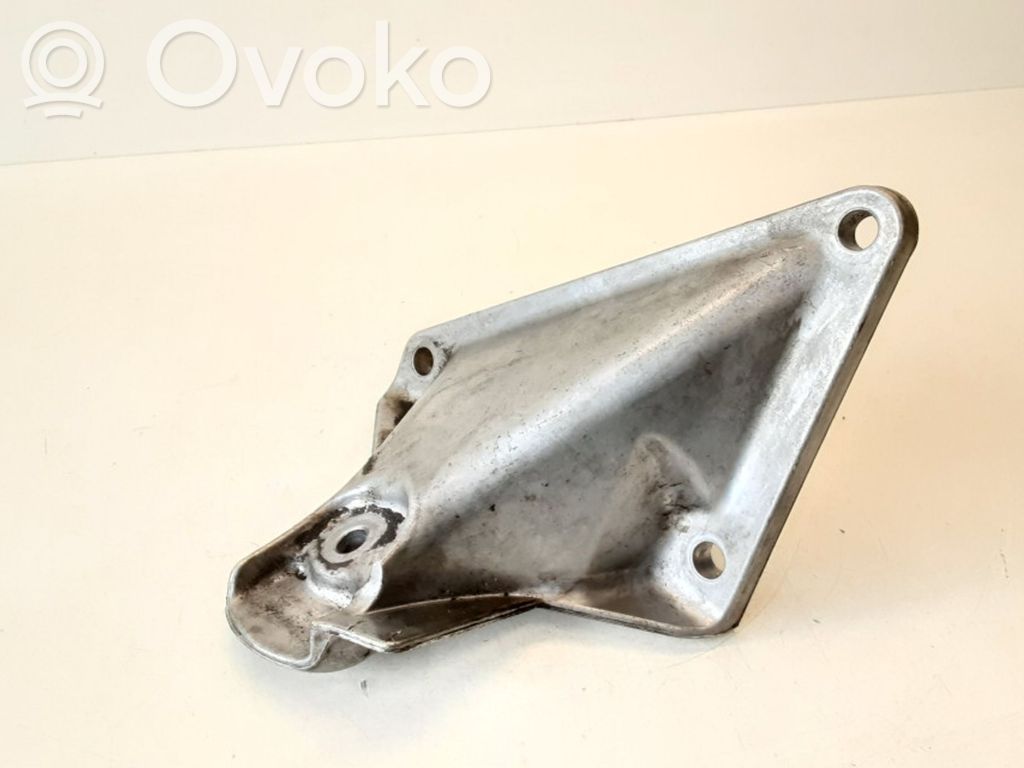 BMW 5 E60 E61 Engine mounting bracket 