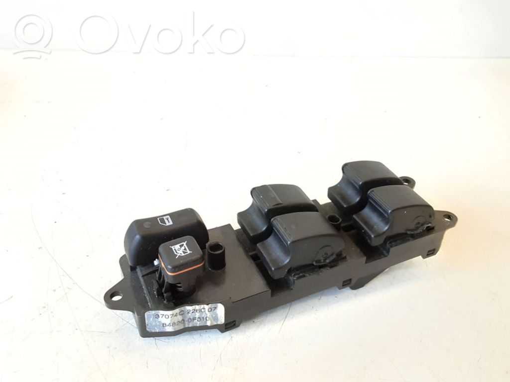 Toyota Corolla Verso AR10 Electric window control switch 